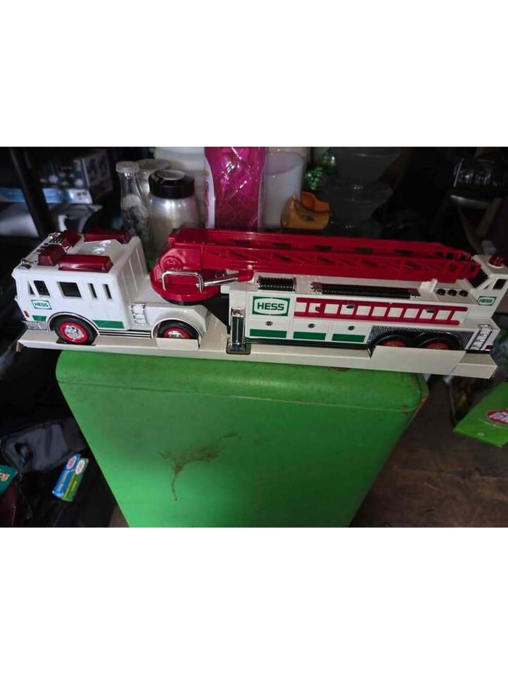 Brand new Hess fire truck with box